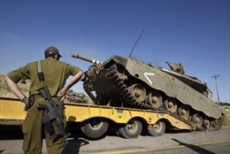 Israel đưa  xe tăng đến biên giới Syria