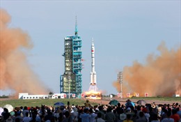 Trung Quốc phóng thành công tàu vũ trụ Thần Châu 10