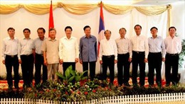 Bộ trưởng Ngoại giao làm việc tại Lào