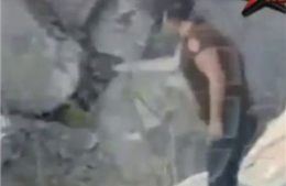 Ném nhân tình của chồng xuống vách đá