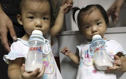 Người giàu Trung Quốc chuộng sữa ‘vú em’