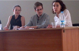 Snowden muốn xin tị nạn tại Nga
