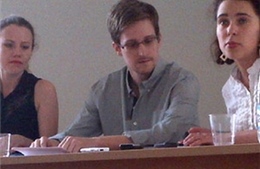 Snowden còn tin mật có thể gây hại khủng khiếp cho Mỹ