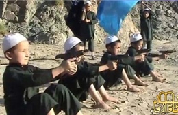 Taliban dụ trẻ em đánh bom tự sát bằng tiền lẻ 