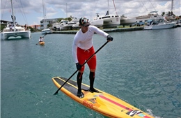 Vượt eo biển Florida trên tấm lướt ván