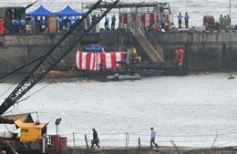Vụ nổ tàu Ấn Độ: Do lỗi vận hành và phá hoại ngầm?