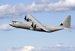 Máy bay quân sự lớn nhất Ấn Độ hạ cánh xuống Kashmir 