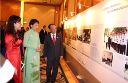 Triển lãm ảnh TTXVN về 40 năm quan hệ Việt Nam - Singapore 