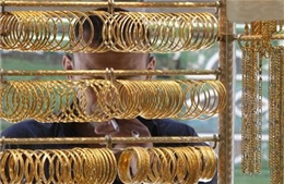 Giá vàng châu Á xuống mức thấp nhất trong 4 tuần