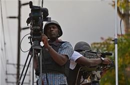 Phóng viên &#39;trực chiến&#39; khủng hoảng con tin Kenya