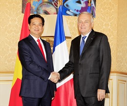 Thủ tướng Nguyễn Tấn Dũng hội đàm với Thủ tướng Pháp