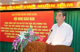 Đẩy mạnh học tập và làm theo tấm gương đạo đức Hồ Chí Minh