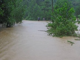 Một số xã vùng cao Quảng Nam bị cô lập do mưa lũ