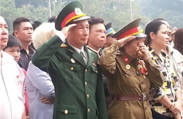 Triệu trái tim chung niềm thương tiếc