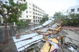 Lốc xoáy ở Bình Thuận, hàng chục nhà sập và tốc mái