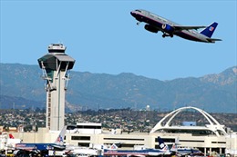 Bắt nghi can đánh bom sân bay Los Angeles