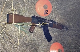 Cảnh sát Mỹ bắn chết bé trai mang súng đồ chơi giống AK-47