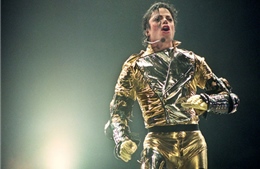 Michael Jackson vẫn kiếm bộn tiền khi... đã chết