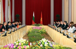 Tổng thống Cộng hòa Bulgaria thăm Việt Nam