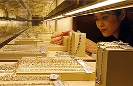 Vàng 'quanh quẩn' mức cao nhất 5 tuần