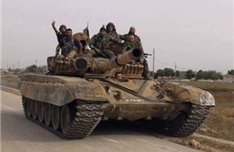 Xe tăng Syria tấn công, giải phóng thị trấn chiến lược 