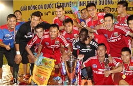 Bình Dương bảo vệ thành công ngôi vô địch ở BTV Cup 2013