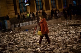 Thủ đô Tây Ban Nha ngập rác vì bãi công 
