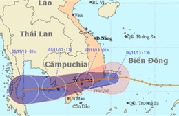 Áp thấp nhiệt đới cách bờ khoảng 150km