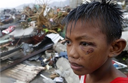 Người Philippines đói khát sau bão