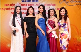 Hoa hậu Trần Thị Quỳnh lên đường dự thi Mrs World 2013