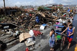 Gần 2.000 người chết do bão Haiyan ở Philippines 