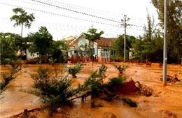 Bình Thuận: Vỡ hồ chứa nước thải titan