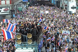 Người biểu tình Thái Lan bao vây hàng loạt trụ sở bộ