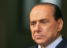Đảng của ông Berlusconi rút khỏi liên minh cầm quyền 