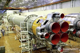 Trực diện công đoạn sản xuất tên lửa vũ trụ Nga 