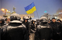 Ukraine nỗ lực giải quyết khủng hoảng bằng đàm phán