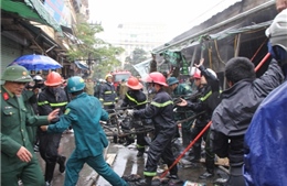 Hình ảnh cháy chợ Nhà Xanh, Hà Nội