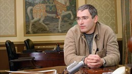 Trùm dầu mỏ Khodorkovsky đã ra tù