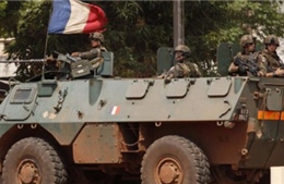 Pháp triển khai xe tăng tại sân bay Bangui