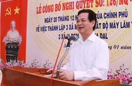 Thủ tướng Nguyễn Tấn Dũng thăm huyện Sa Thầy, tỉnh Kon Tum 