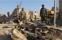 Đánh bom liều chết đồn cảnh sát Afghanistan