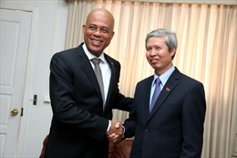 Đại sứ Việt Nam tại Haiti trình Quốc thư
