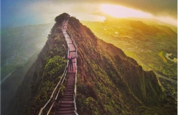 ‘Cầu thang lên Thiên đàng’ - vẻ đẹp hùng vĩ ở Hawaii