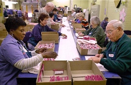 Chuyên gia kinh tế Mỹ kêu gọi tăng lương tối thiểu 