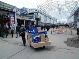 Chợ Chim ở Moskva vẫn hoạt động bình thường