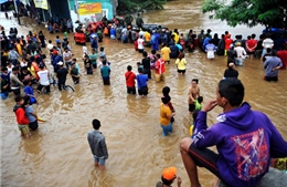 Hơn 30.000 dân Indonesia di dời vì ngập lụt