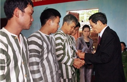 Hà Nội: Giảm án, tha tù cho 230 phạm nhân 