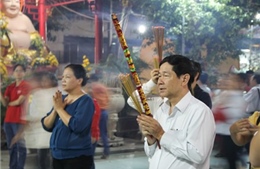 TP.HCM: Nô nức đi lễ chùa đầu năm mới