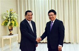 Thủ tướng Campuchia tiếp Phó Thủ tướng Phạm Bình Minh 