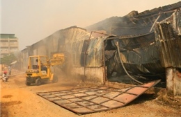 Bình Dương: Cháy xưởng gỗ gây thiệt hại lớn